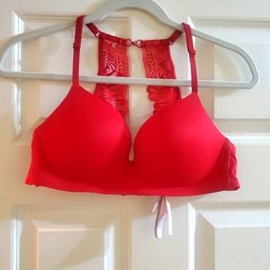 Victoria's Secret Incredible Wireless Push-Up Bra